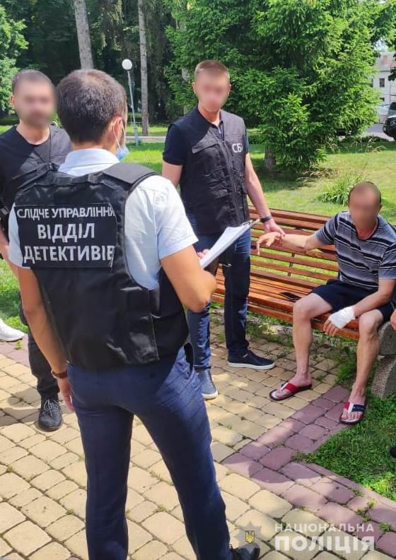 У Вінниці керівник військової частини, який вимагав хабар від військового та був затриманий