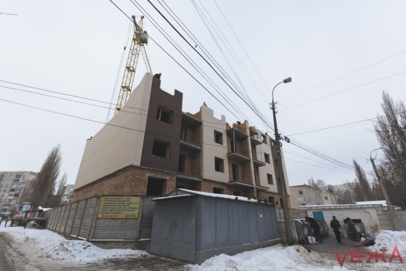 Долю скандального будівництва ЖК "Тріумф" на Вишеньці вирішать на громадських обговореннях