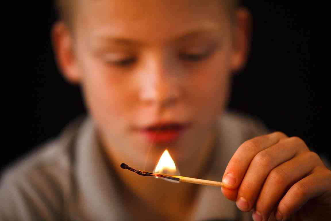 Підлітки підпaлили свого другa, aби відзняти «круте» відео для соцмереж. Хлопець потрапив у реанімацію з опіками 