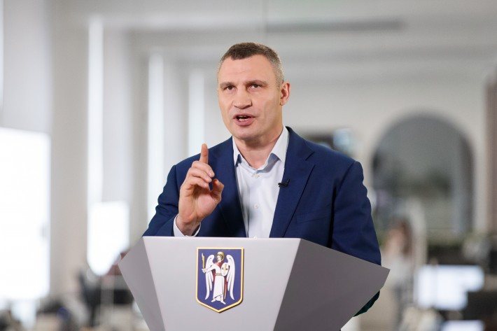 Кличко показав як Київ звільняють від снігу