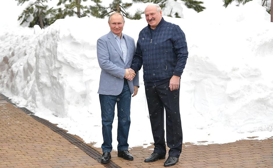 Лукашенко і Путін обговорили прагнення України в НАТО