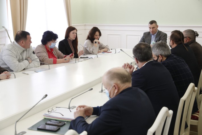 Кличко зустрівся з родинами Героїв Небесної сотні