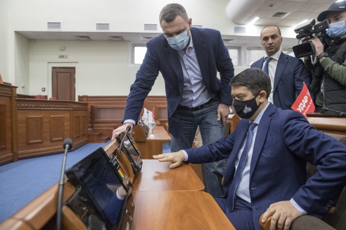 Кличко показав Разумкову, як перемогти «кнопкодавство» в Раді