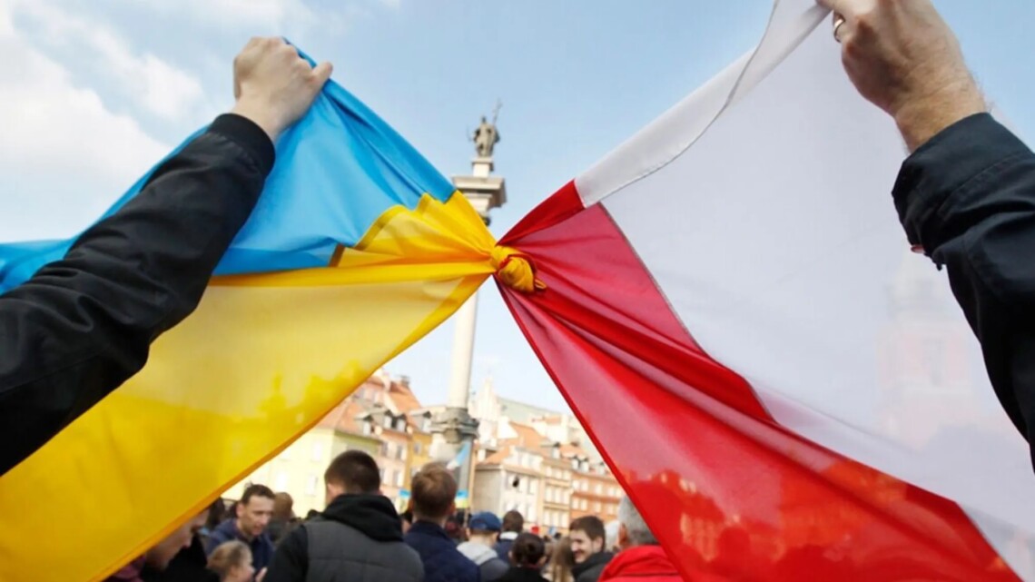 Рада ухвалила законопроект про особливий статус для громадян Польщі 