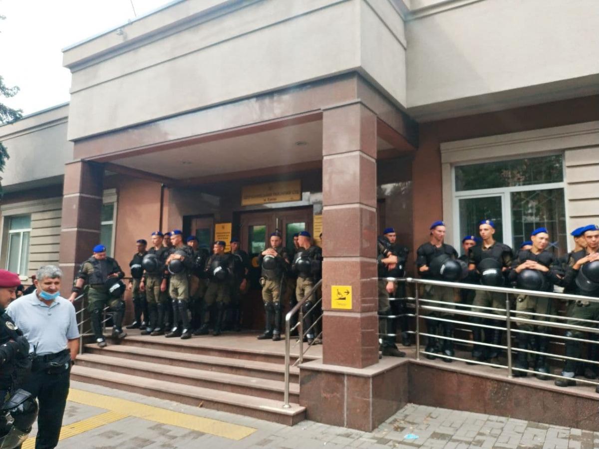 У Києві сьогодні обирають запобіжний захід членам Нацкорпусу