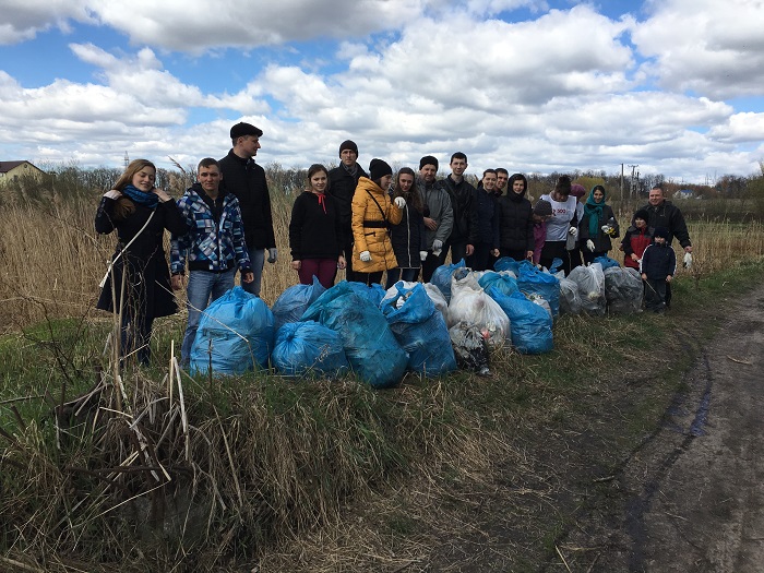 Екологічна акція "Чисте місто - чисте серце", організована протестантськимим релігійнимим організаціями пройшла у Вінниці