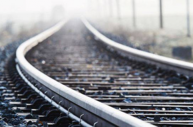 На Львівщині п'яний чоловік потрапив під потяг, заснувши на коліях