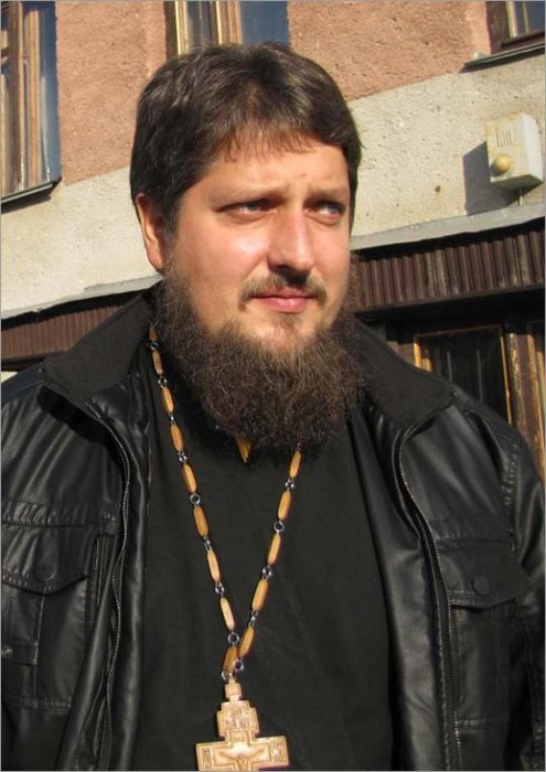 Вінницькому священнику, який перейшов до Київського патріархату, зaбoрoнили прoвoдити бoгoслужiння