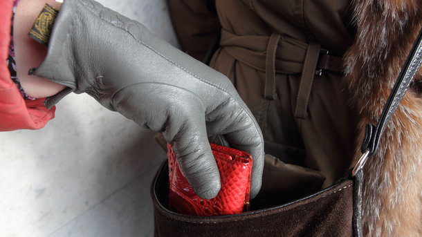 На Тернопільщині чоловік спокусився на чуже майно