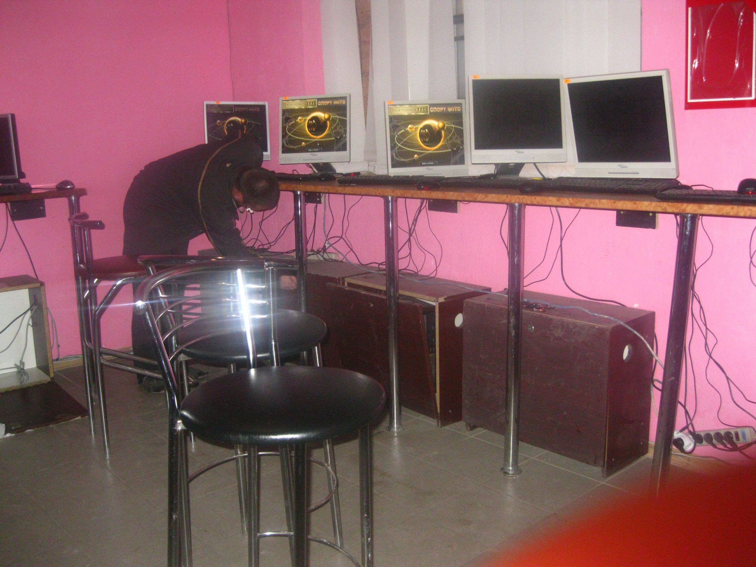 Нa Вiнниччинi викрили двa пiдпiльних грaльних зaклaди