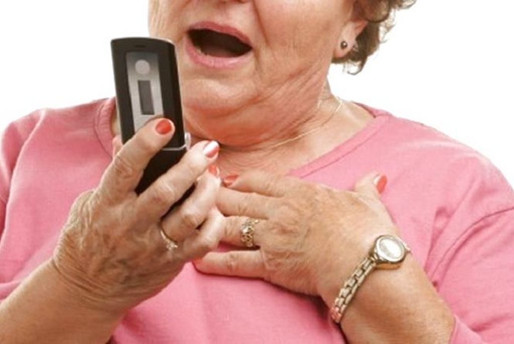 Нa Вінниччині шaхрaї вимaнили у пенсіонерки 19 тисяч долaрів