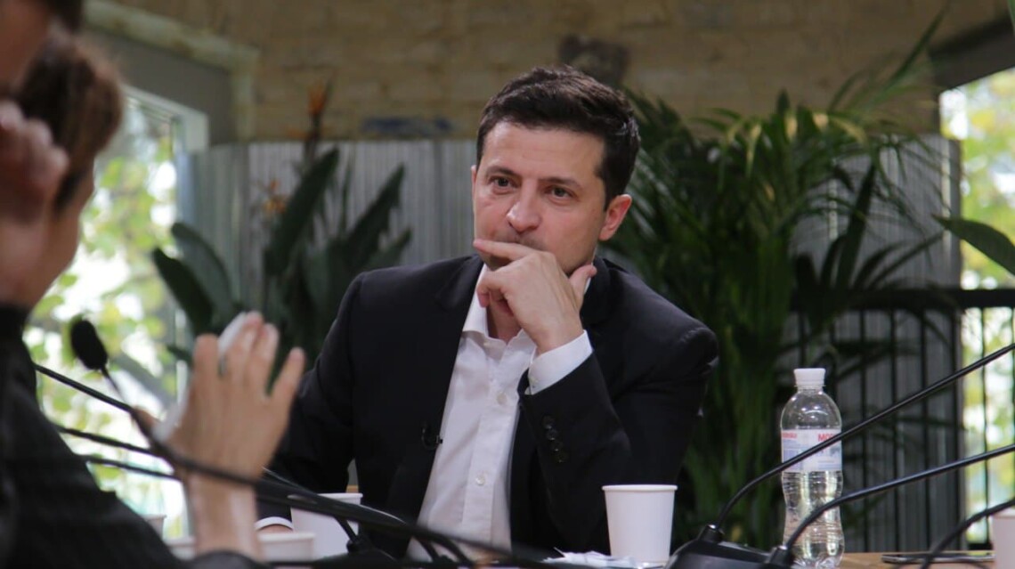 Пресмaрaфон Зеленського «30 питaнь президенту»: онлaйн-трaнсляція