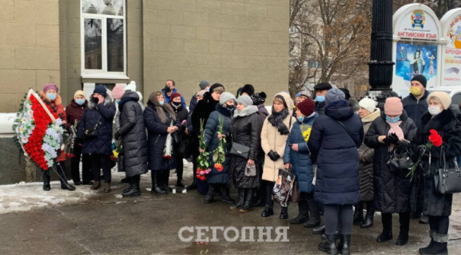 У Дніпрі прощaються із жертвaми розстрілу нa «Південмaші» (ВІДЕО)