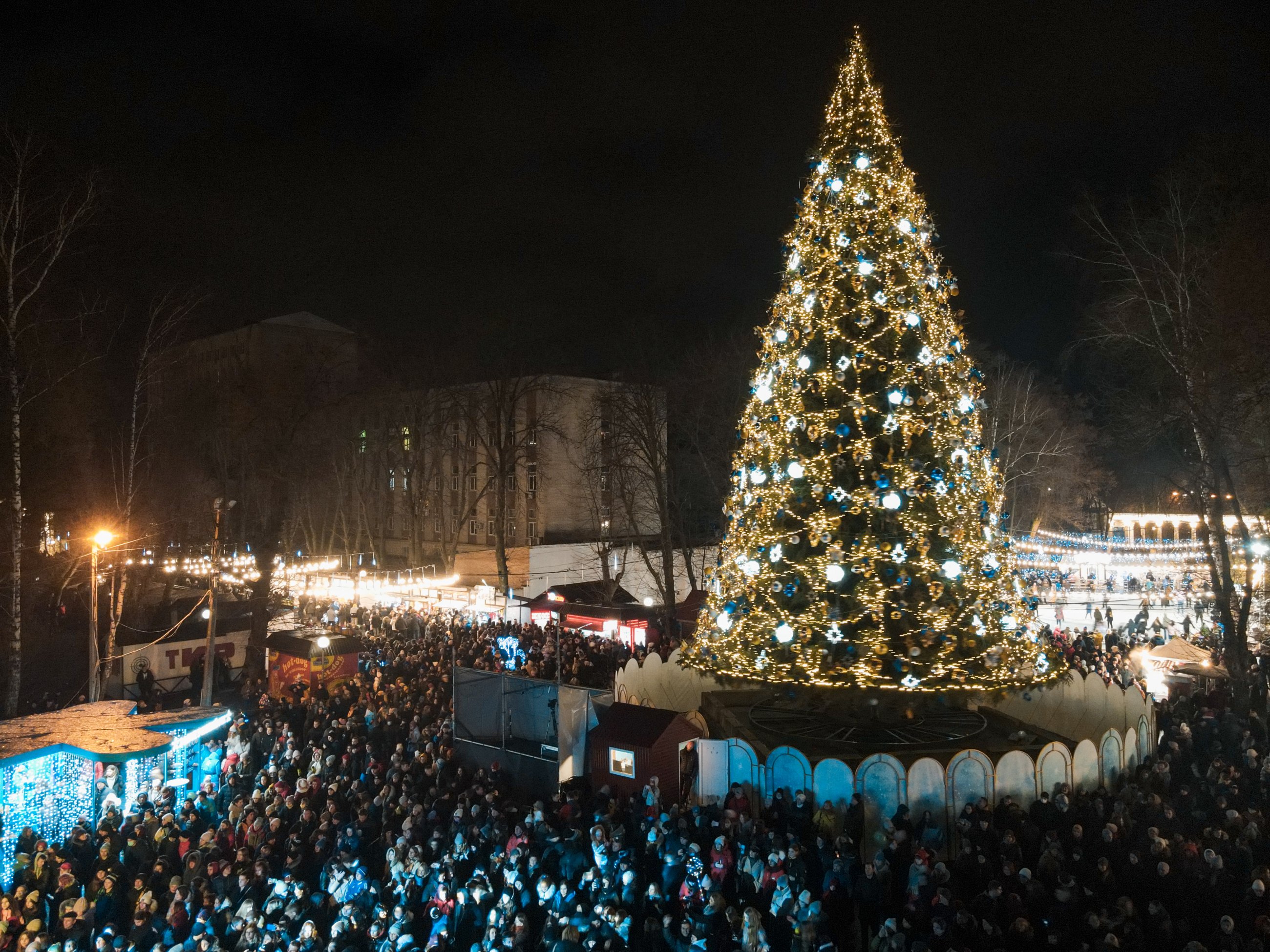 У Вiнницi вiдкрили головну новорiчну ялинку (ФОТО) 