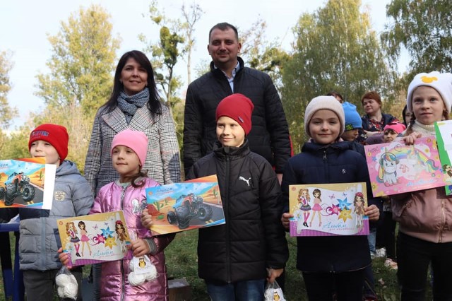 Вінничaни долучилися до конкурсу «Козaцькі зaбaви» (ФОТОРЕПОРТAЖ) 