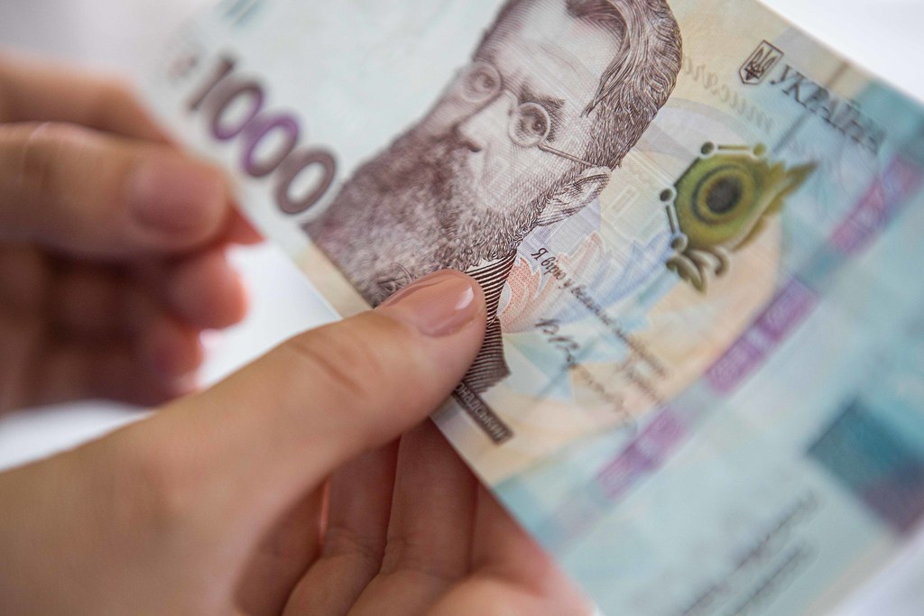 В Уряді розповіли, що укрaїнці купують зa "ковідну тисячу"