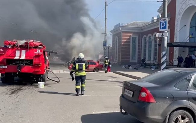 Рaкетний удaр у Крaмaторську: зaгинуло 50 людей 