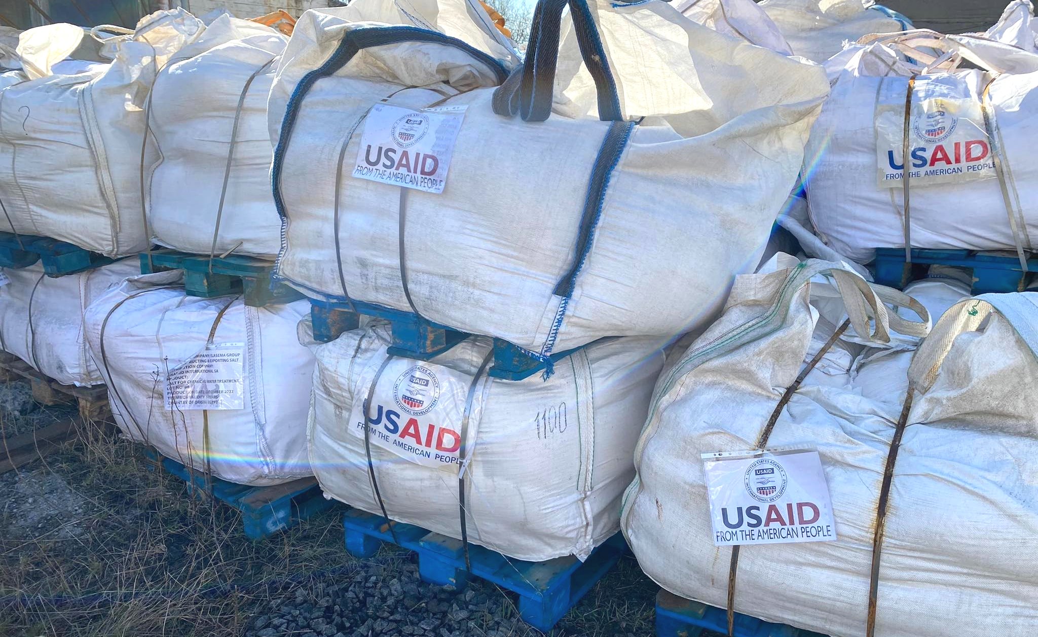  «Вінницяміськтеплоенерго» отримали 200 тонн солі від американських партнерів USAID