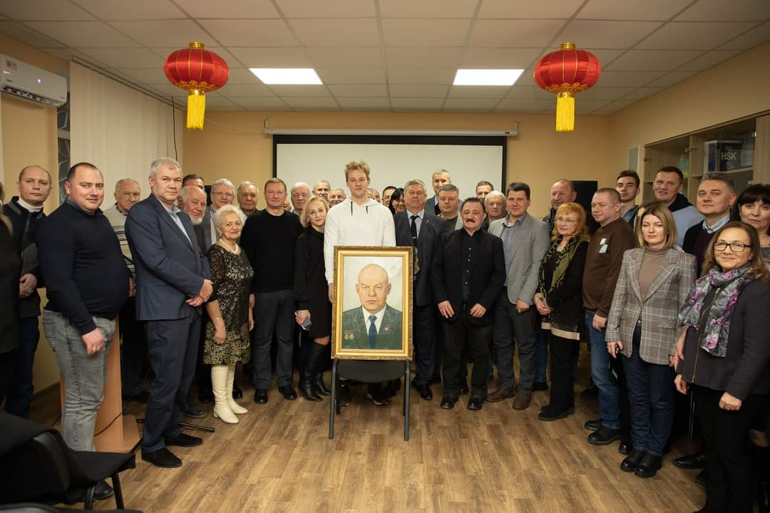 Випускники та студенти вінницької політехніки згадали «легендарного ректора» Івана Кузьміна