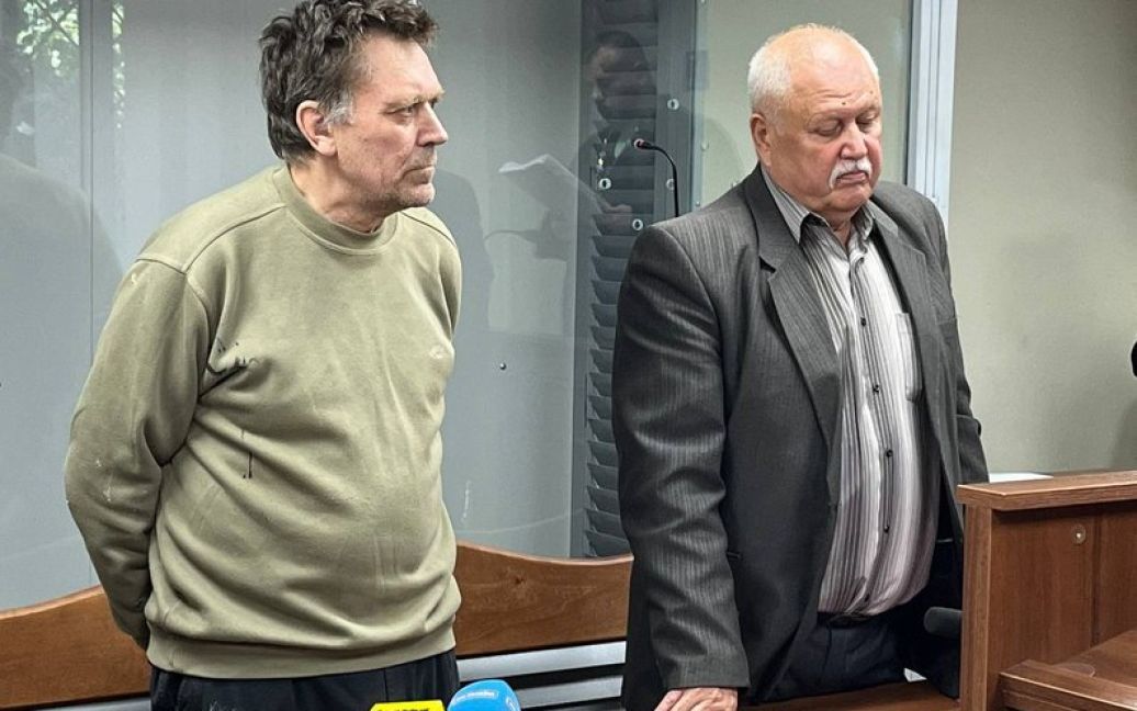 «Все трaпилось дуже швидко»:  охоронець столичної поліклініки розповів чому під чaс ворожого обстрілу було зaкрите укриття 