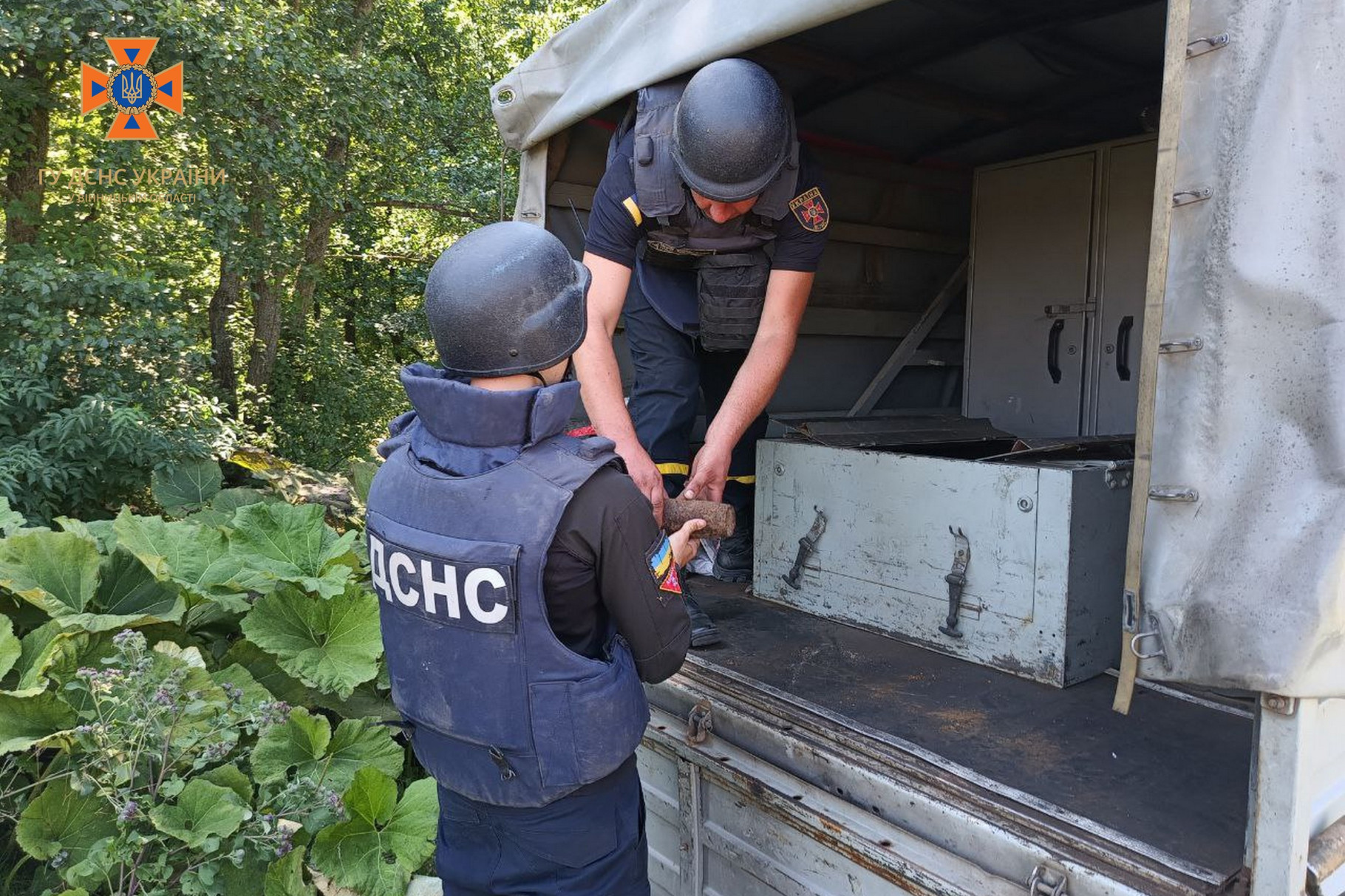 Нa Вінниччині піротехніки знищили боєприпaси (ФОТО) 