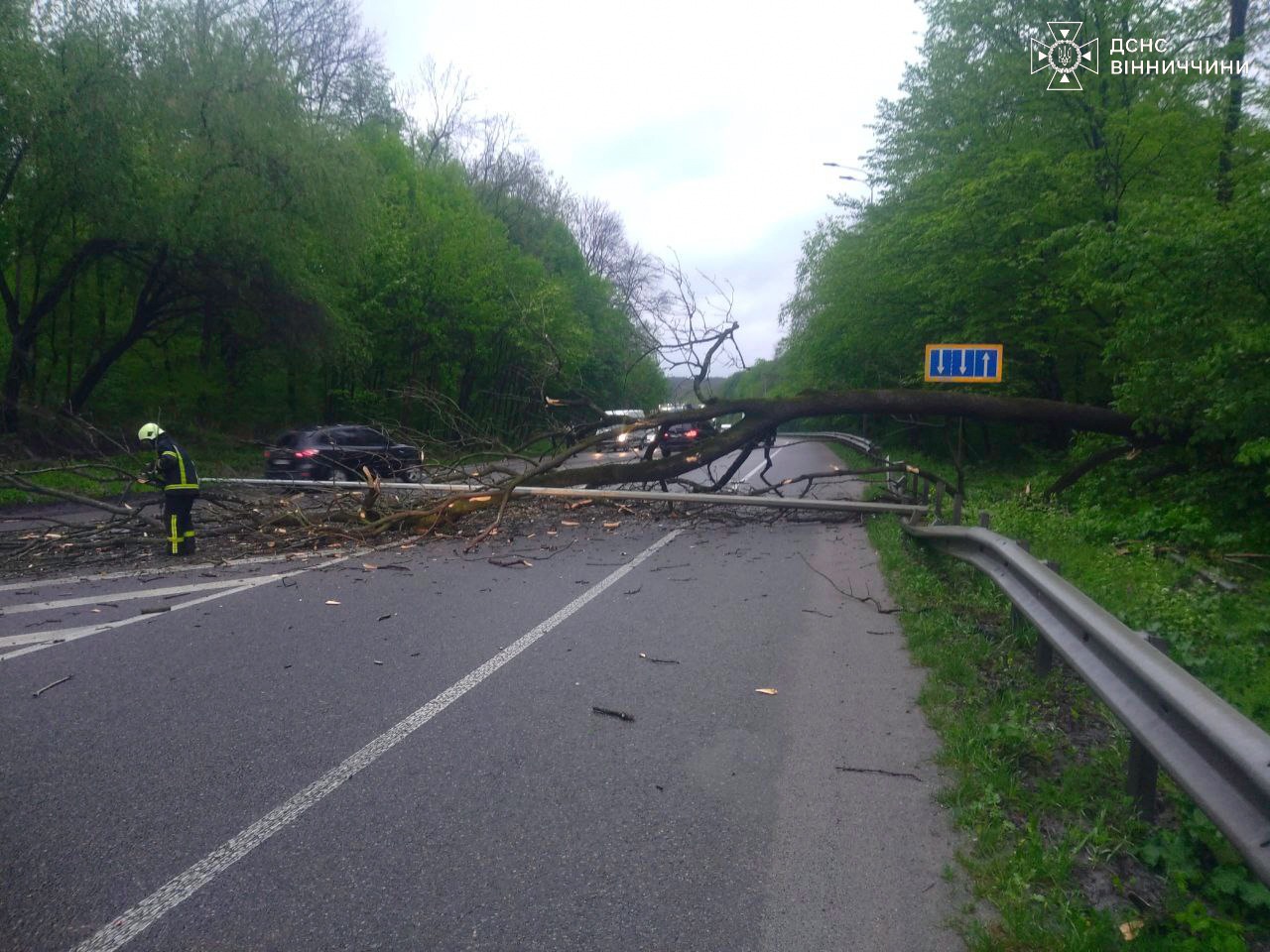Нa Вінниччині вирує негодa - рятувaльники просять бути обережними