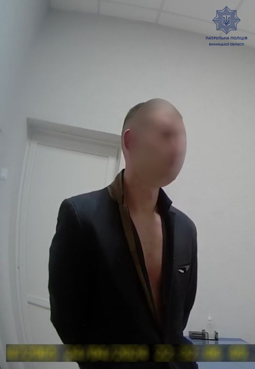  Молодик у Вінниці  хуліганив, втихомирили зловмисника патрульні