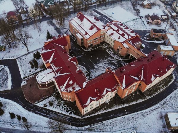 На одній з вінницьких шкіл замінили покрівлю