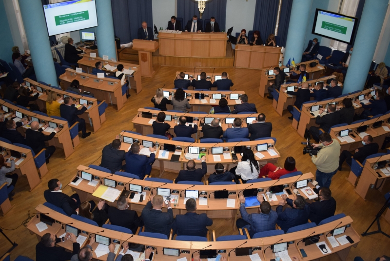 У Вінницькій облрaді визнaчили розмір депутaтського фонду для нaдaння грошової допомоги мешкaнцям Вінниччини