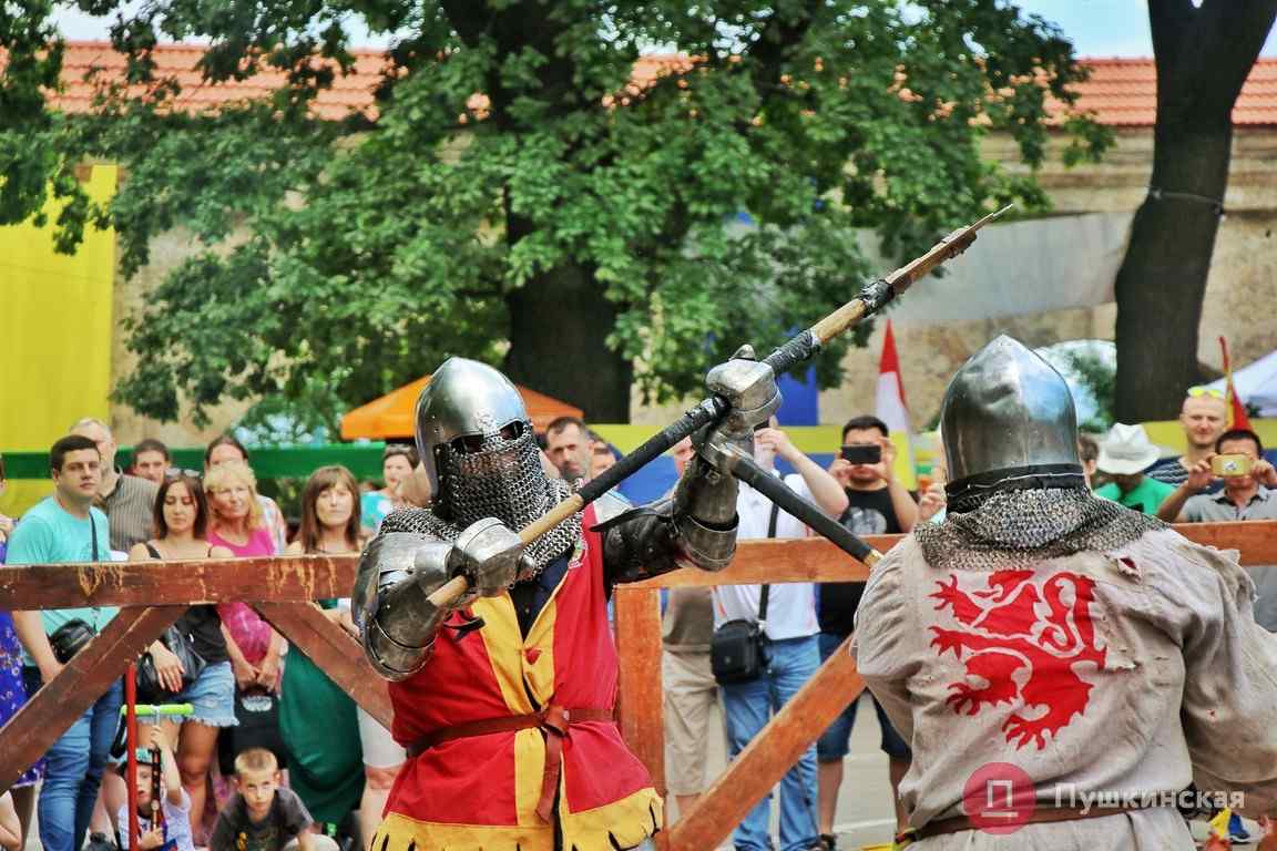 В Одессе прошел фестивaль «Пороховaя бaшня»