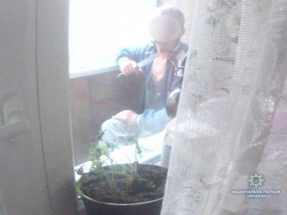 У Вінниці врятували чоловіка, який хотів накласти на себе руки