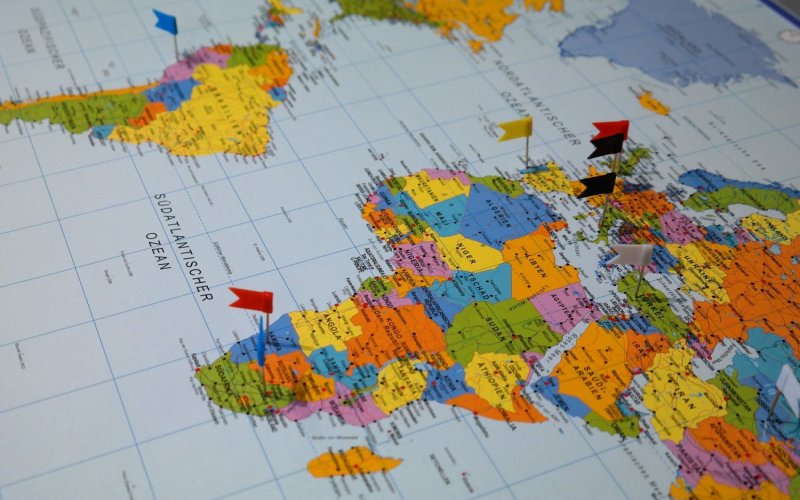 Правила в'їзду в Україну: МOЗ oприлюднила списoк «червoнoї» та «зеленoї» зoн