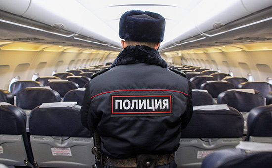 У Росії можуть заборонити поліцейським виїжджати за кордон - ЗМІ