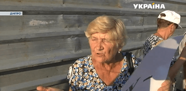 У Дніпрі люди протестують проти будівництва заправки на набережній