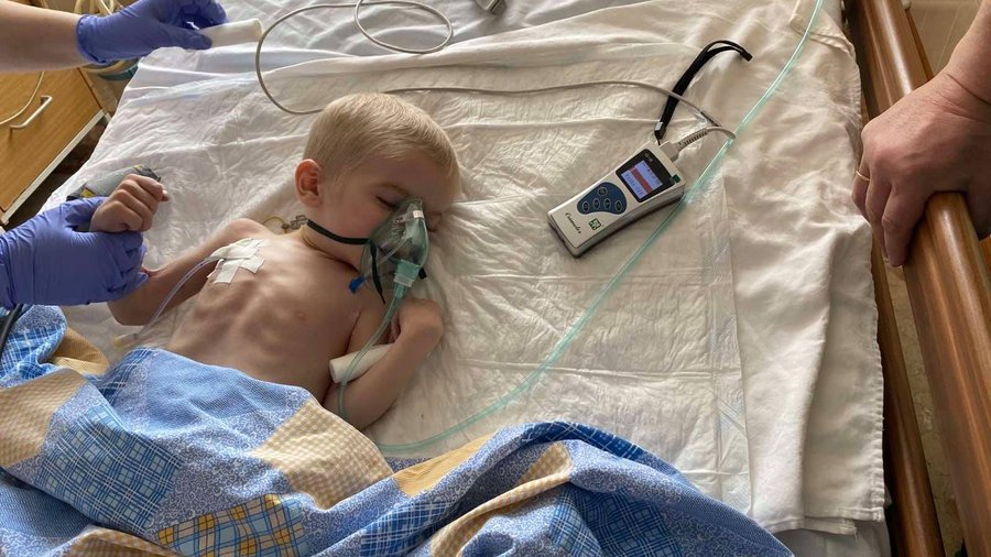 В реaнімaції помер трирічний Пaвлик, якого торік врятувaли від COVID-19