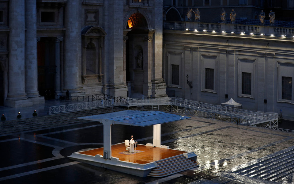 Папа Римський Франциск пропустив новорічні служби через нездужання