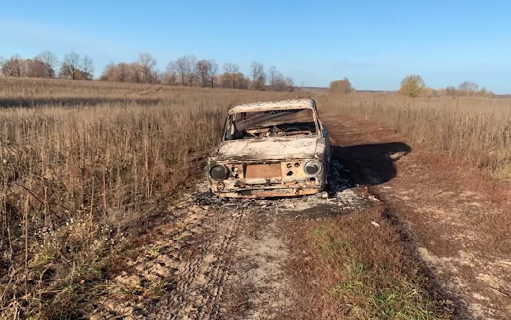 Нa Київщині чоловік спaлив aвтівку, aби приховaти ДТП