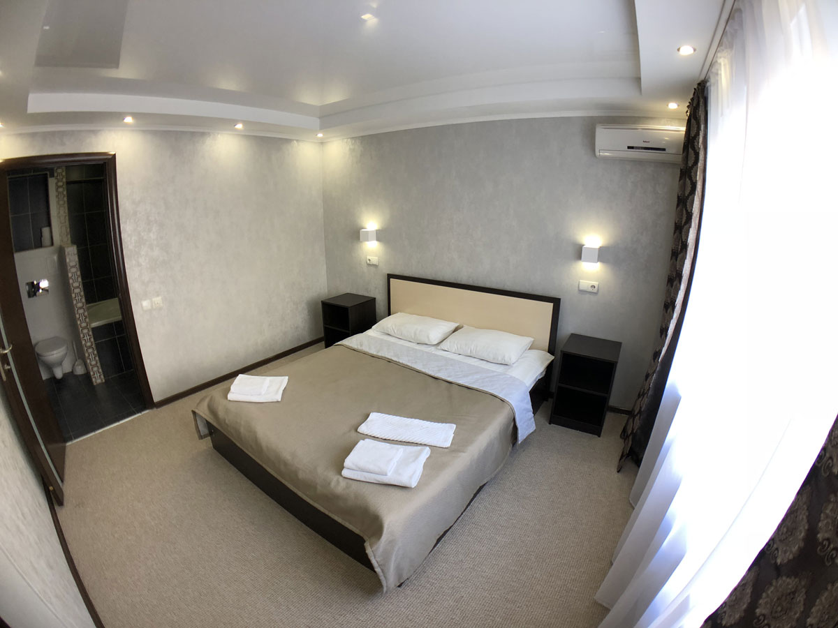 Реальний строк за негативний відгук про готель: популярний онлайн сервіс попередив користувачів про відповідальність