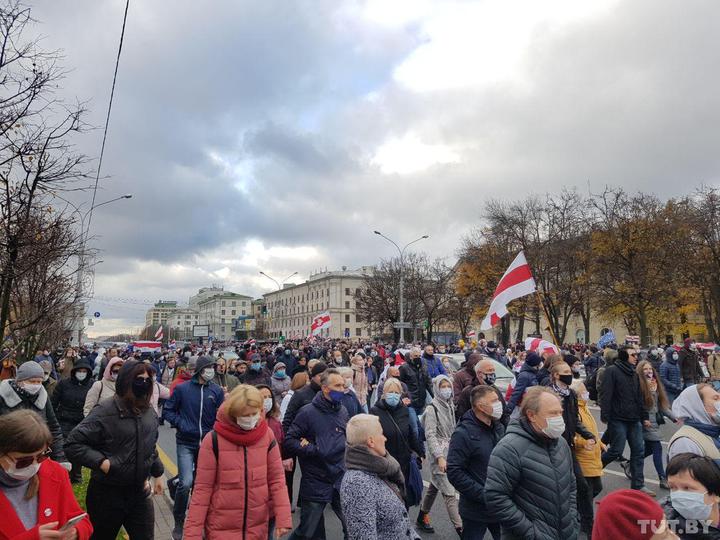 У Мінську починається марш проти терору: в місто заїхала військова техніка