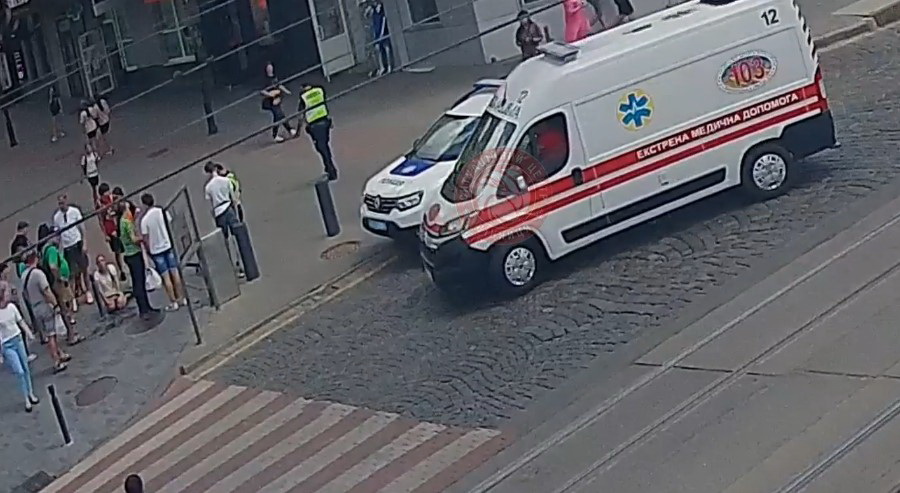 У Вінниці електросамокат наїхав на жінку: потерпілу госпіталізували