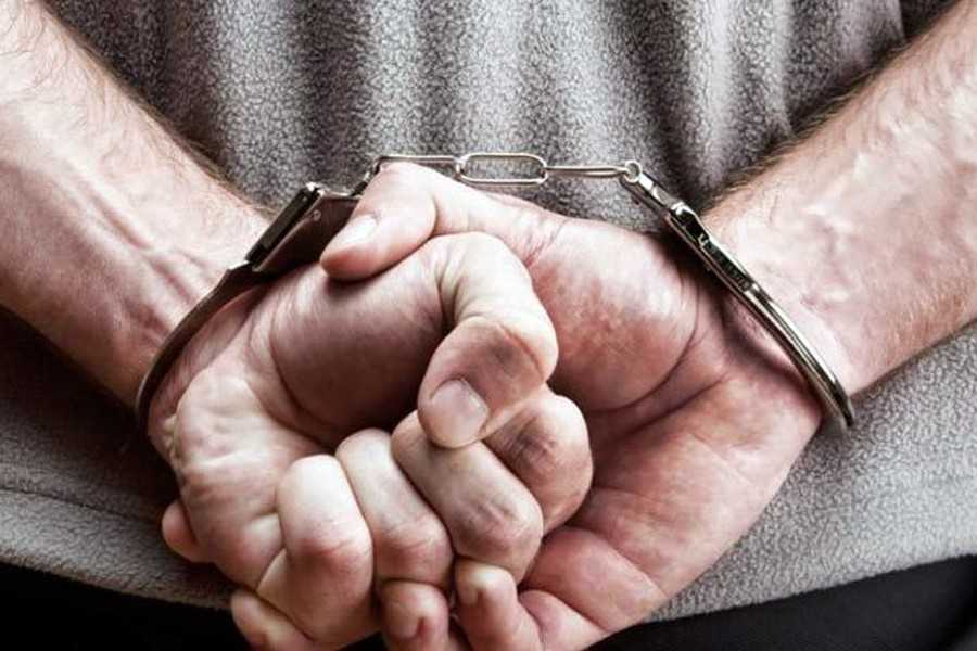 З Національного інституту раку винесли ліки та інструменти 