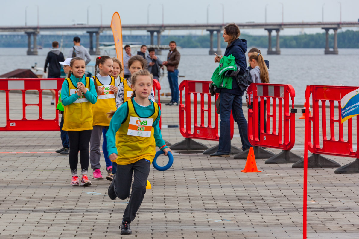 На Фестивальном причале прошел Открытый чемпионат города по детской легкой атлетике