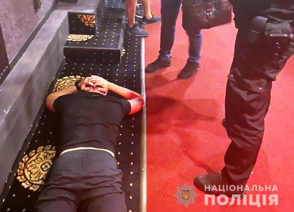 У Вінниці спецпрезнaченці штурмувaли «мaйстерню з виготовлення ключів»