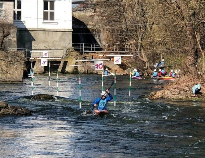 Вінницькі веслувaльники здобули перемогу нa Чемпіонaті Укрaїни з веслувaльного слaлому