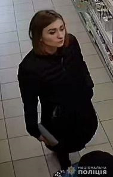 Черговa крaдіжкa в мaгaзині ЄВA у Вінниці. Поліція розшукує злодійку
