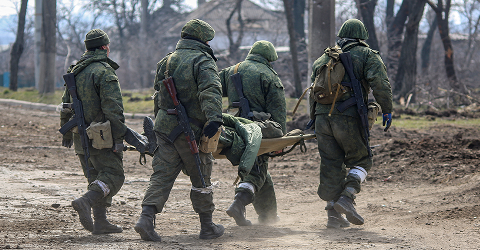 російські війська обстріляли 73 «швидких», зруйнували або пошкодили 285 лікарень