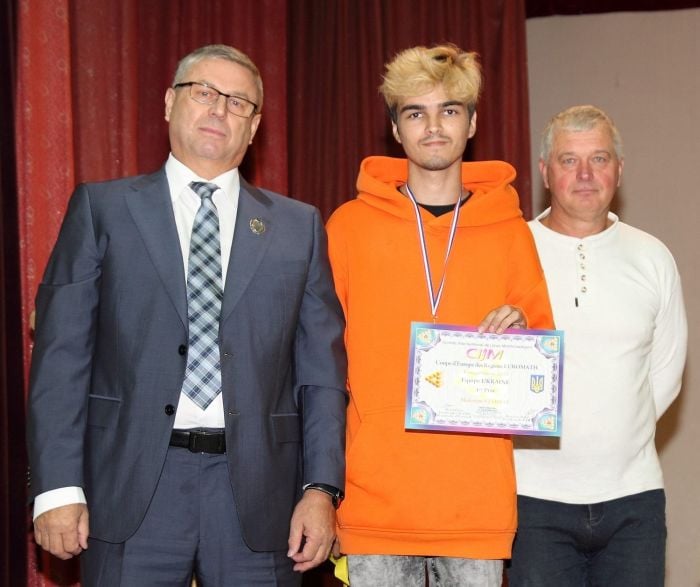 Вінничанин у складі збірної України переміг на XXI кубку Європи з математики