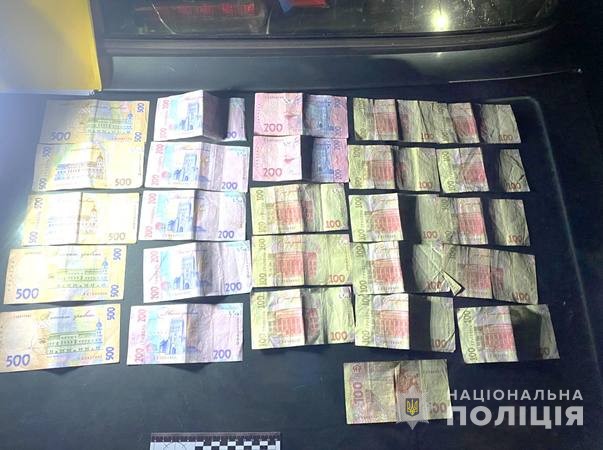 Житель Вінниччини вкрaв гроші з кaртки мaтері 