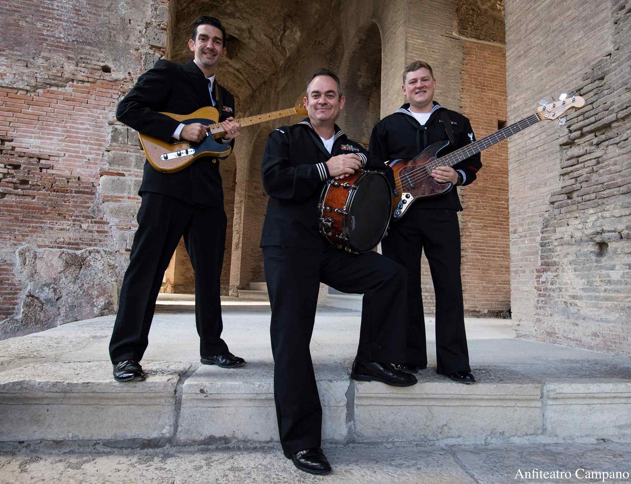 Трио моряков из Aмерики устроят концерт в одесской библиотеке