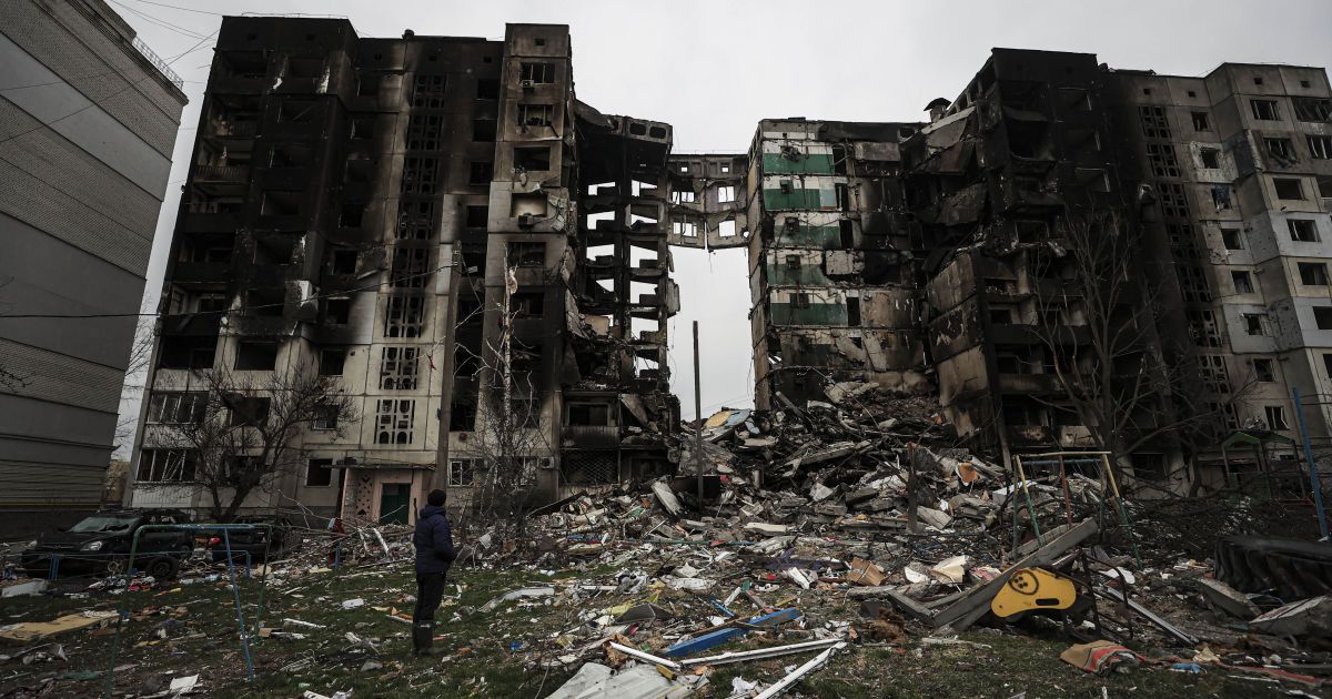 Наразі недостатньо техніки для розблокування Маріуполя силовим шляхом - Зеленський